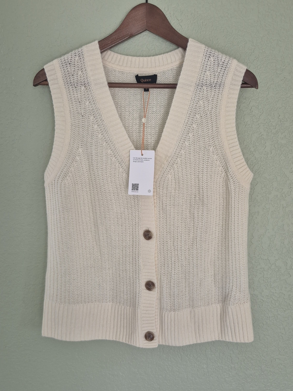Quince Women's 100% Mongolian Cashmere Button Front Sweater Vest Ivory S NWT